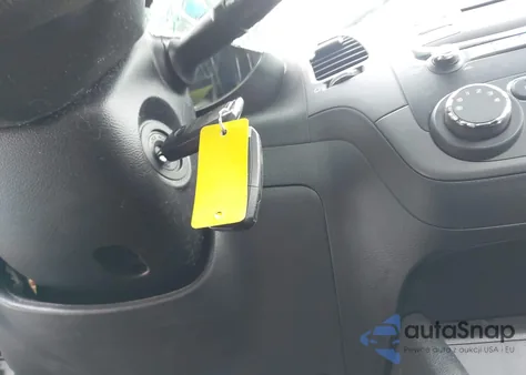 2018 Kia Forte Lx z USA, uszkodzony, nr VIN 3KPFK4A77JE254806